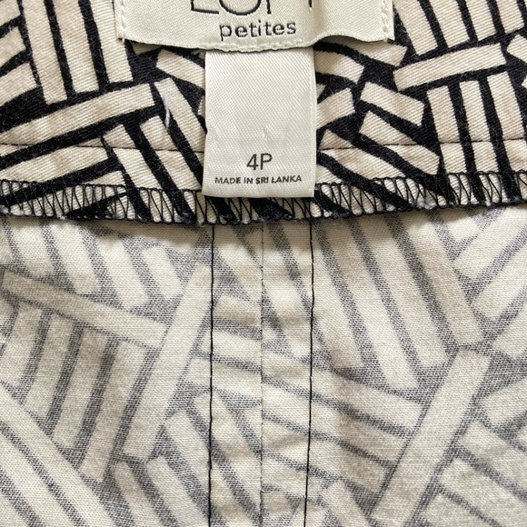 LOFT Petites Black and white patterned skirt (size 4P) - Picture 3 of 3